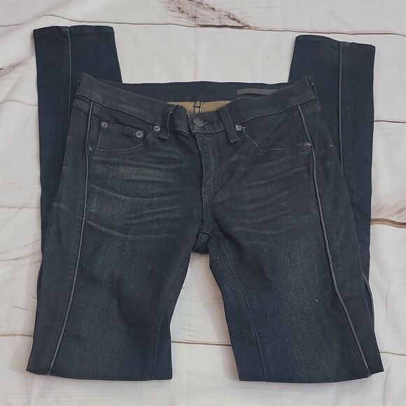 𝅺rag and Bone size 25 Dark Wash Skinny Jeans that are Made in USA - Picture 1 of 7